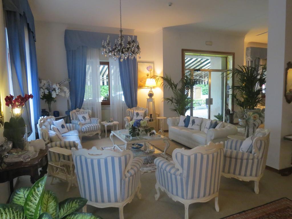 Hotel Tirreno Форте-деи-Марми Экстерьер фото