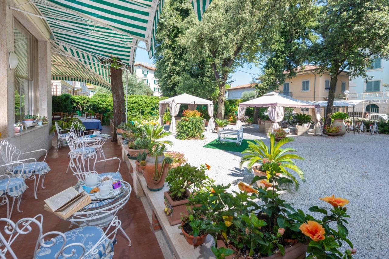 Hotel Tirreno Форте-деи-Марми Экстерьер фото